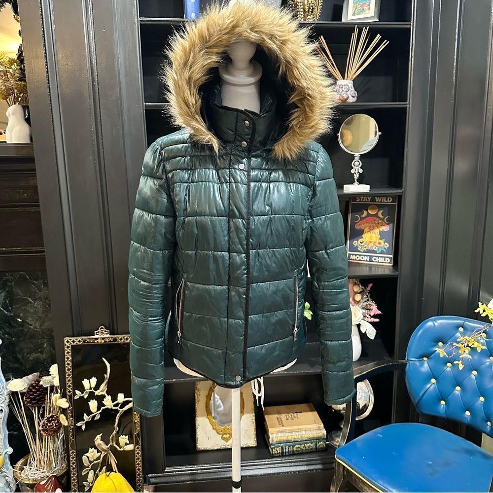 LFT Warm Collection Outwear Green Puffer Jacket With Fur Hood Size US Small